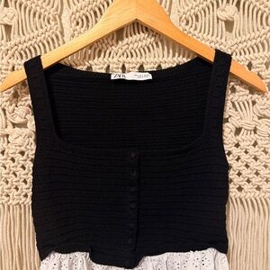 Zara Black Buttoned Knit Crop Top